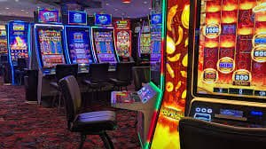 jetwin Myanmar Online Gaming Platform ကစားသူများ မိုဘိုင်းလ်ဖြင့် ကစားနေမြင်ကွင်း